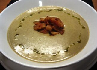 Cremas de setas con panceta ibérica crujiente.