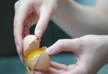 Cómo separar la yema del huevo