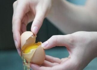 Cómo separar la yema del huevo