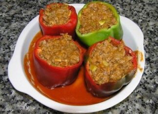 Pimientos Rellenos de Carne Picada