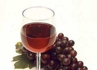 Un vaso de vino combate el adelgazamiento óseo