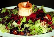 Ensalada de Frutos Rojos con Vino