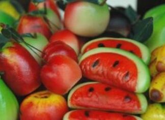 Mazapán con forma de frutas