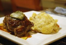 Medallones de ternera con guarnición Duquesa