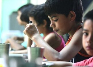 Comedores escolares ¿Quién da de comer a nuestros hijos?