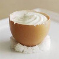 Huevos pasados por agua con crema de rábanos