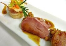 Lengua en salsa picante