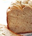 Pan blanco con hierbas frescas