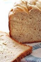 Pan blanco con hierbas frescas