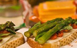 Sándwich de espárragos