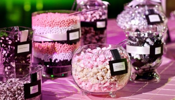 Wedding-candy-bar-favors