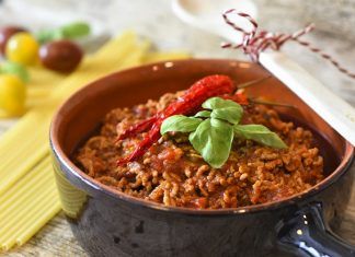 Cómo hacer la mejor salsa boloñesa con ingredientes fáciles salsa-boloñesa