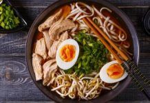 Cómo preparar el tradicional ramen japonés
